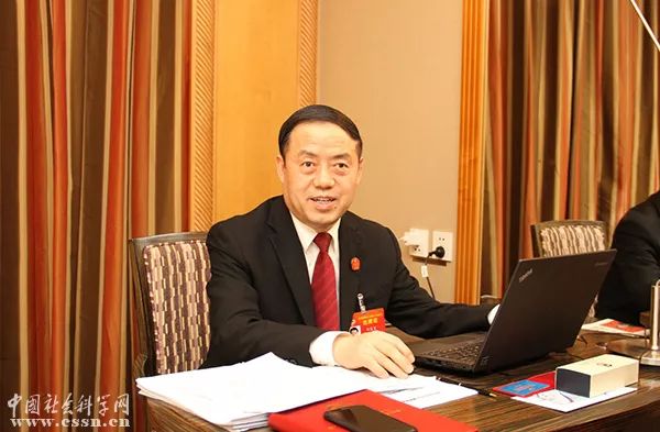 全國(guó)政協(xié)委員鞏富文談區(qū)塊鏈技術(shù)創(chuàng)新發(fā)展引發(fā)廣泛關(guān)注與熱議